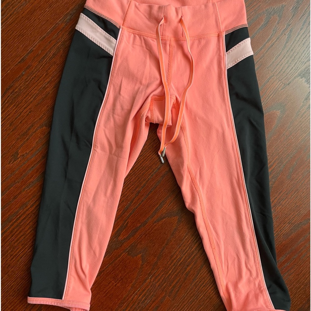 Lululemon Capri Style Athletic Shorts size 2 very small